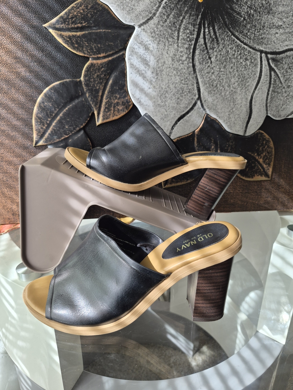 Old Navy Black Leather Open-Toe Block Heel Mules